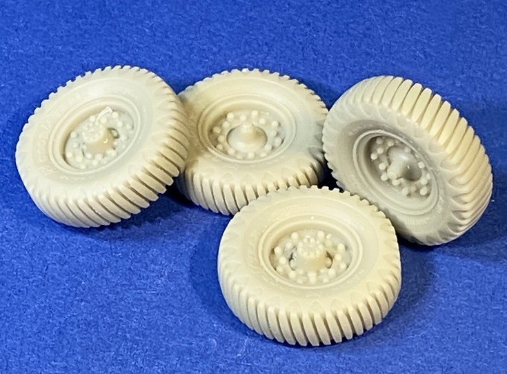 Sagged «ribbed»wheels for Bedford MW