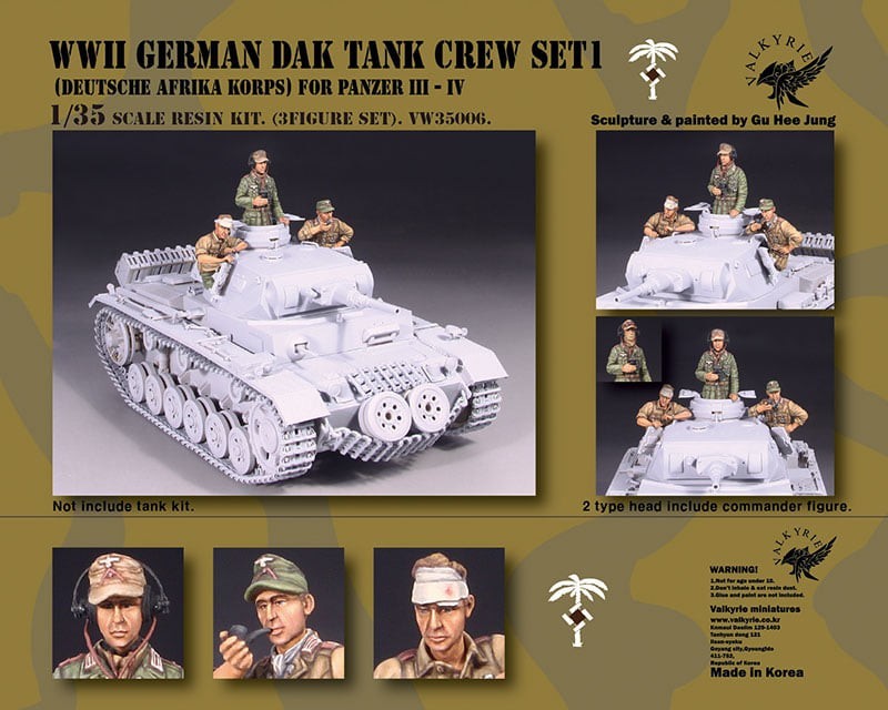 VW35006 1/35 WWII German DAK Tank Crew Set 1 - (For 1/35 Panzer III/IV)