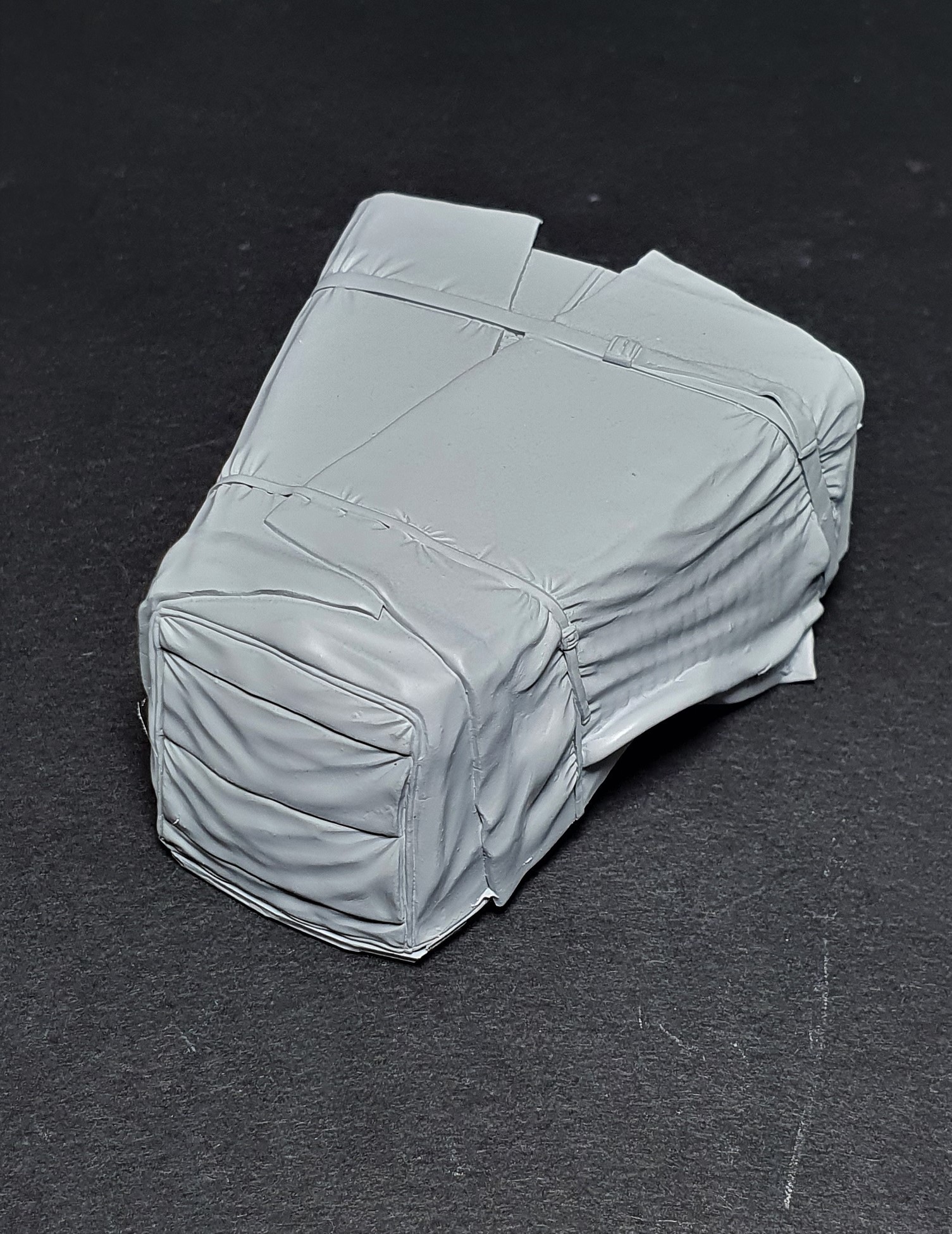 RE35-699 Sd.Kfz 8 Engine Deck Canvas Cover