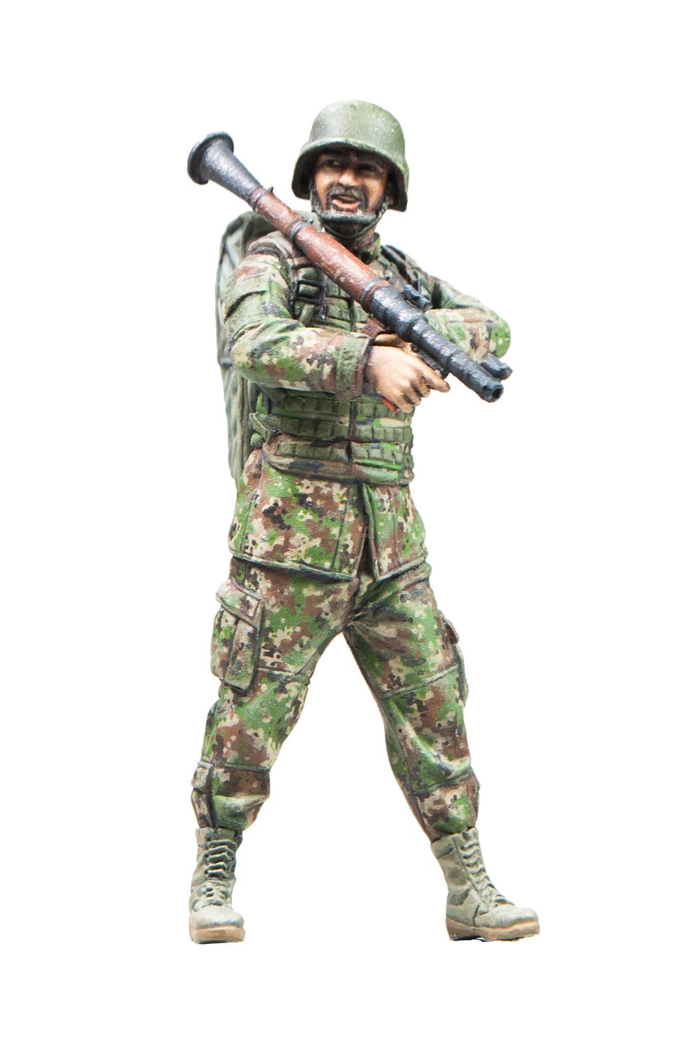 HF769 1/35 ANA soldier w/RPG -1 figure