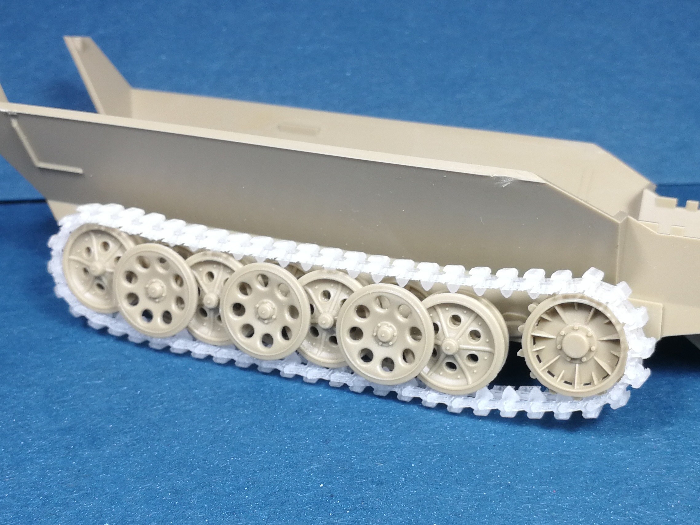TR35015 3D printed workable tracks for Tamiya Sd.Kfz.251 ausf.C/D. They come assembled.