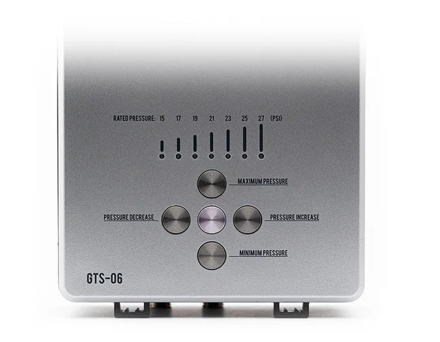 With 7 pressure level and max air pressure output of 27 PSI, the Serenair Mini Compressor is small yet powerful enough for you to tackle any scale modelling airbrush needs.