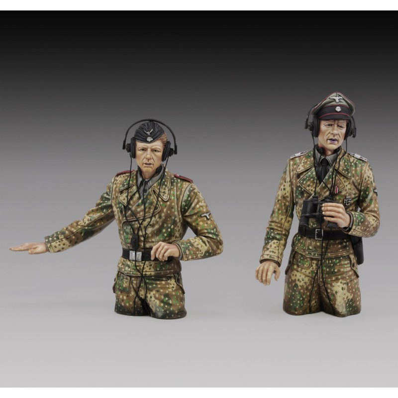 1071 German tank crew in pit dot Part 1 (1/16 scale)