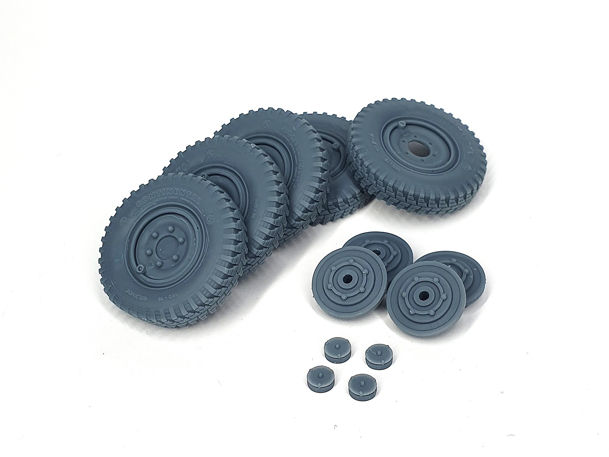 AFVs35-200 	  Sd.Kfz 222 late road wheels set with spare (weighted) type 3 (for Hobby Boss)