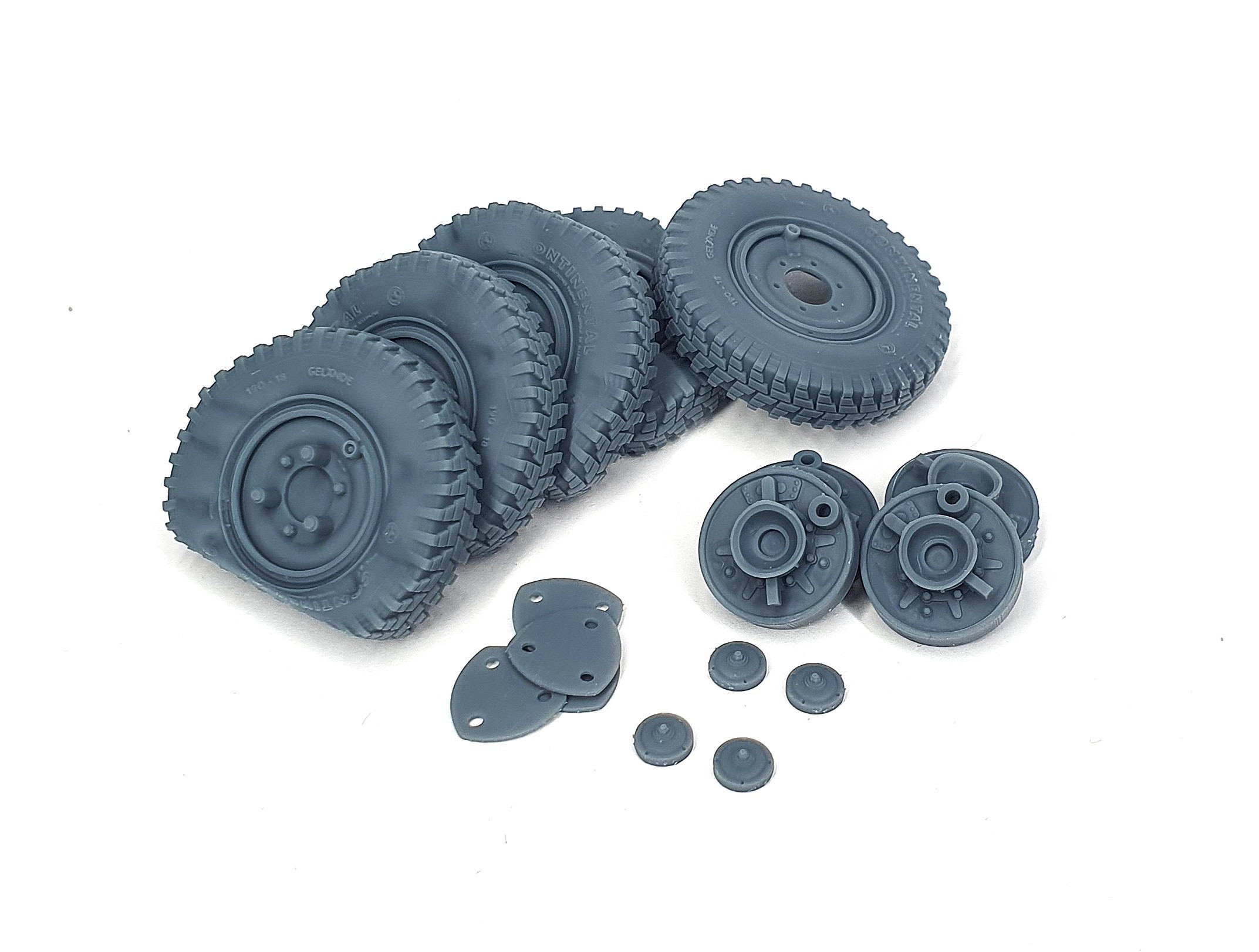 AFVs35-203 	  Sd.Kfz 222 early road wheels flat tires type 3 (4pcs + spare for Tamiya)