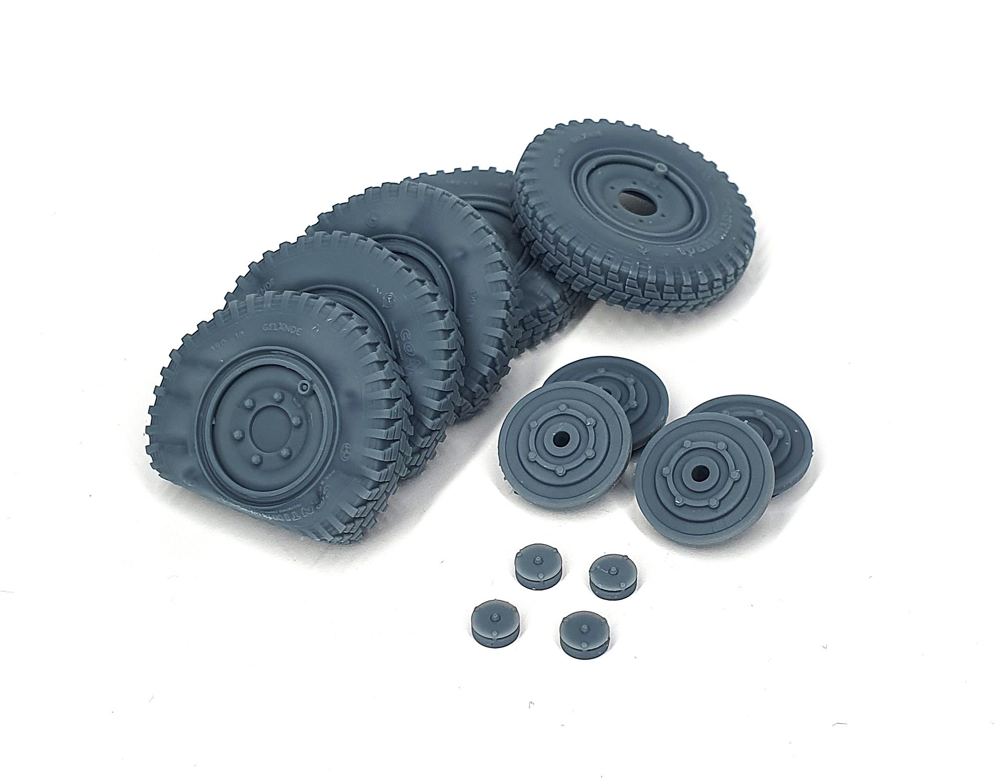 AFVs35-212 	  Sd.Kfz 222 late road wheels flat tires type 3 (4pcs + spare for Hobby Boss)