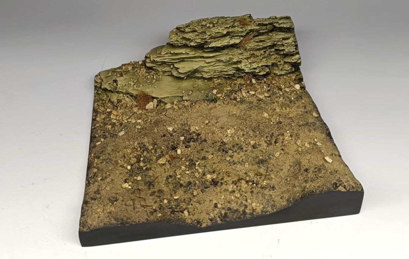 DIO-054 	  Desert stone base (15 x 15 cm)