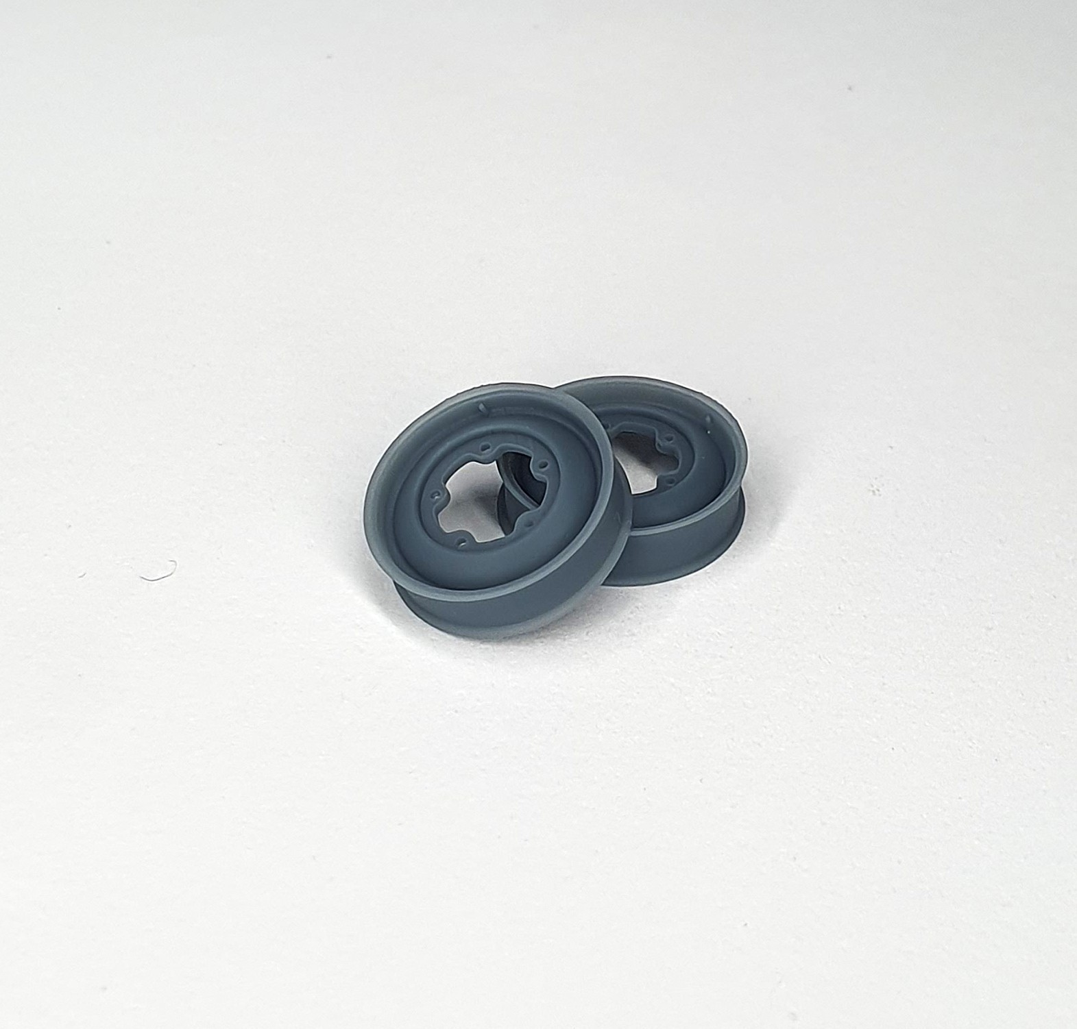 AFVs35-235 	  VW Kubelwagen/Schwimmwagen spare wheel rim (2pcs)