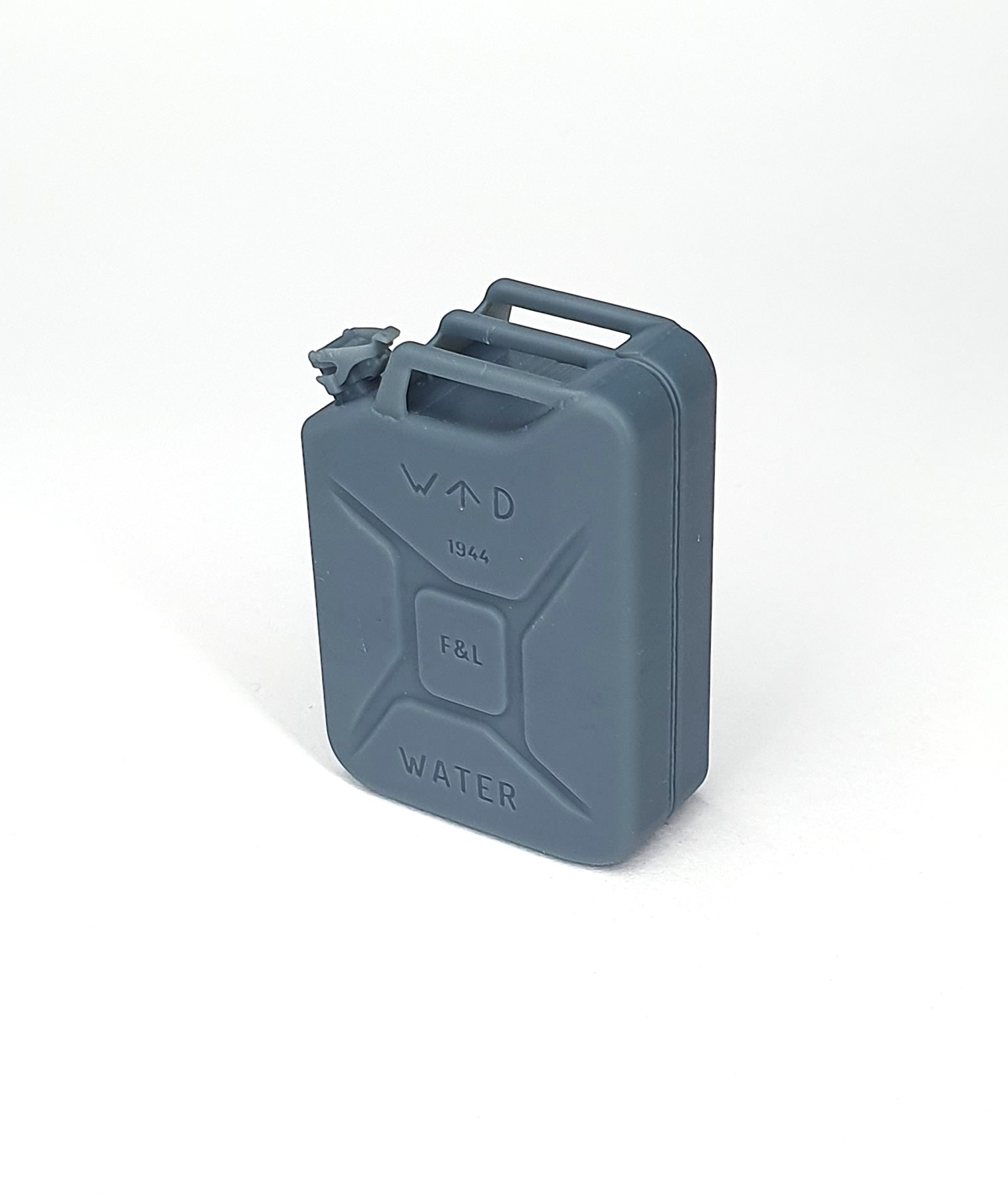 16s-057 	  GB water jerry cans (6 pcs)