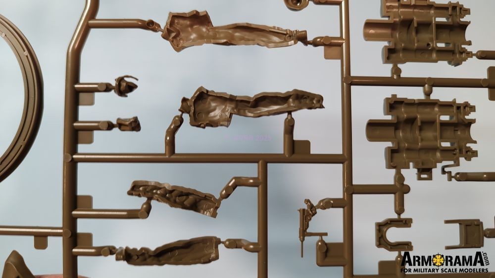 Hollow figure molding