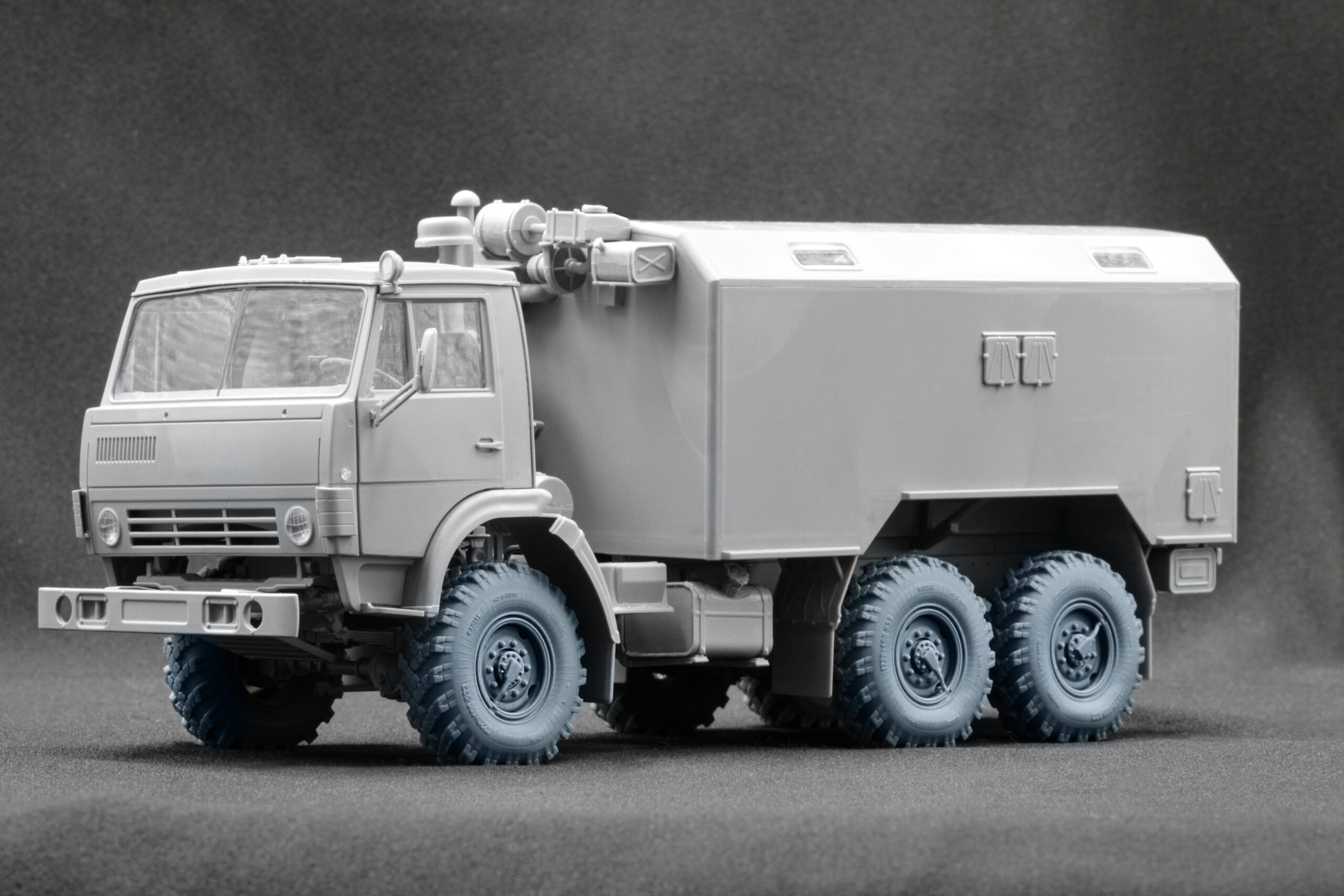 WM 35008S Kamaz 4310 Sagged Wheel Set for ICM