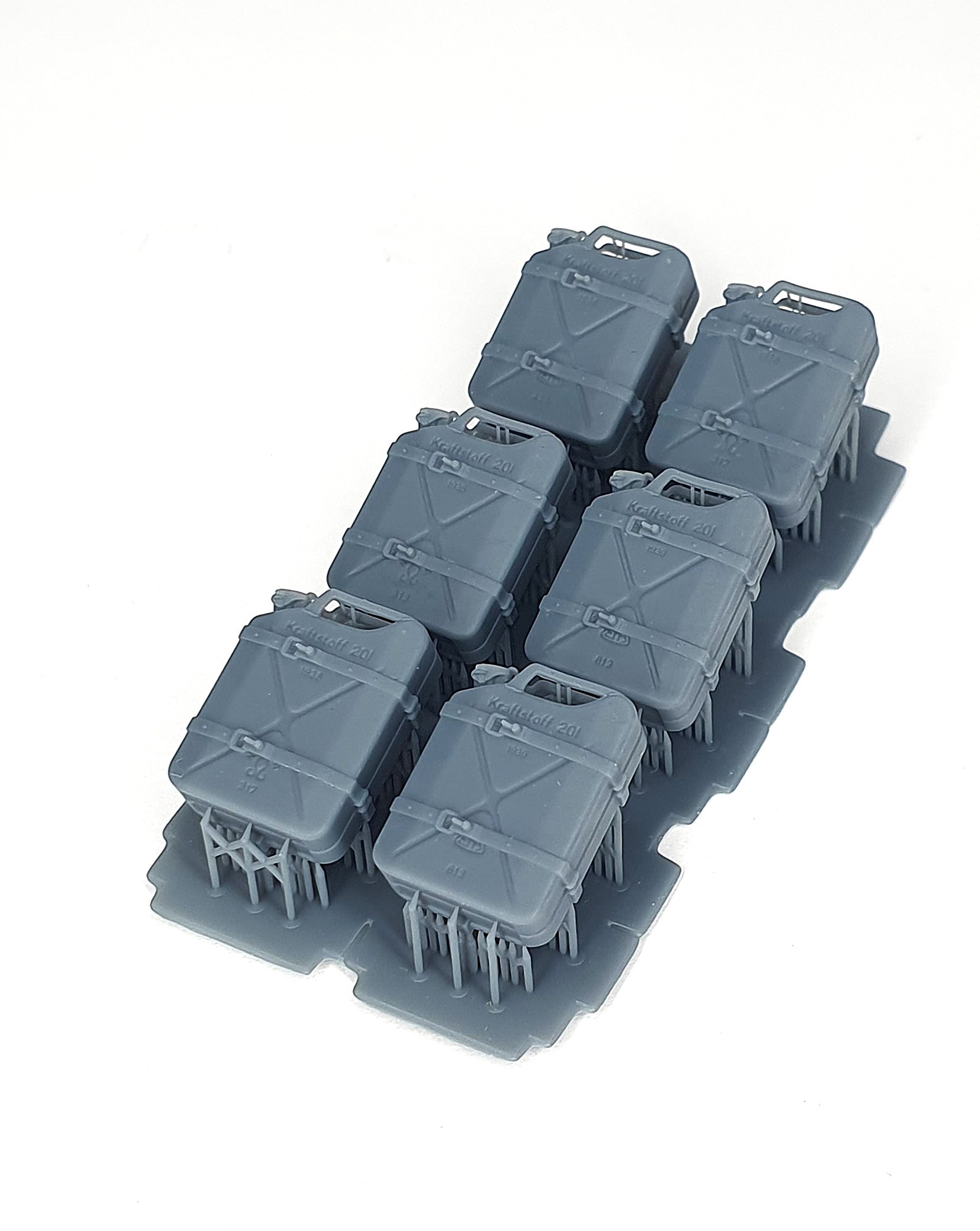 AFVs35-248 	  Sd.Kfz 234 early jerry cans set (6 pcs)