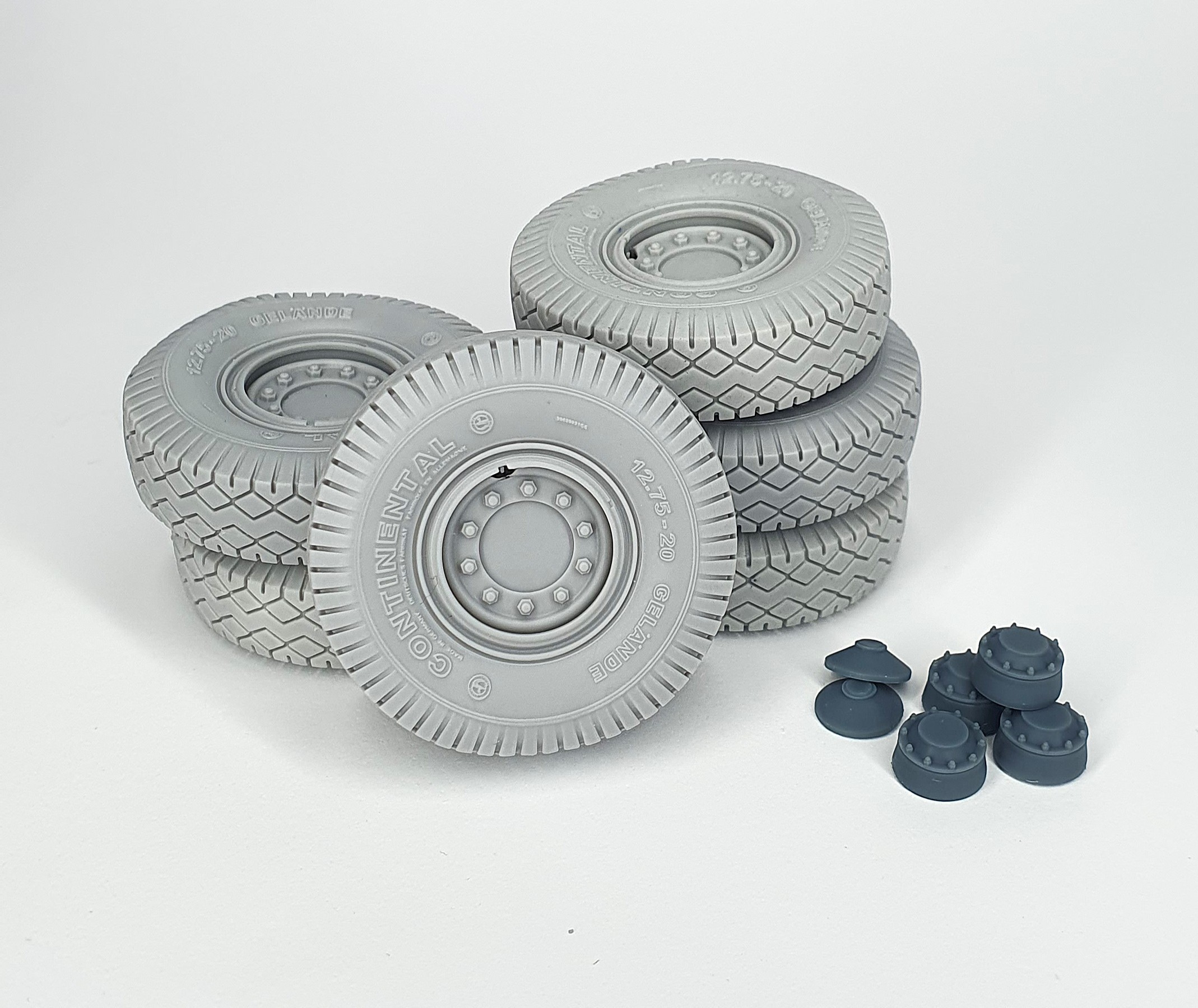 AFVs35-262 	  Faul L900 road wheels set (weighted) type 1