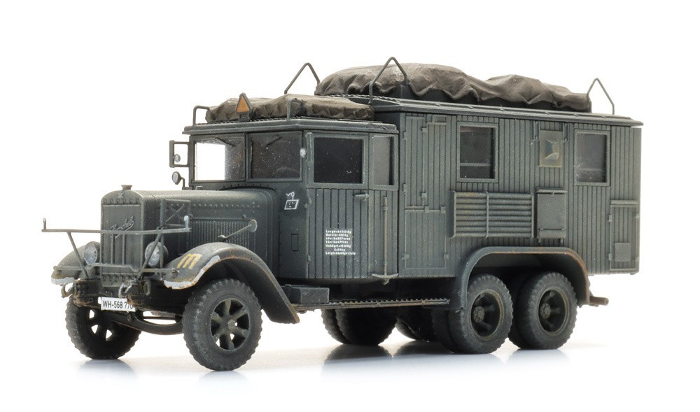 Henschel 33 Kfz.72 radio