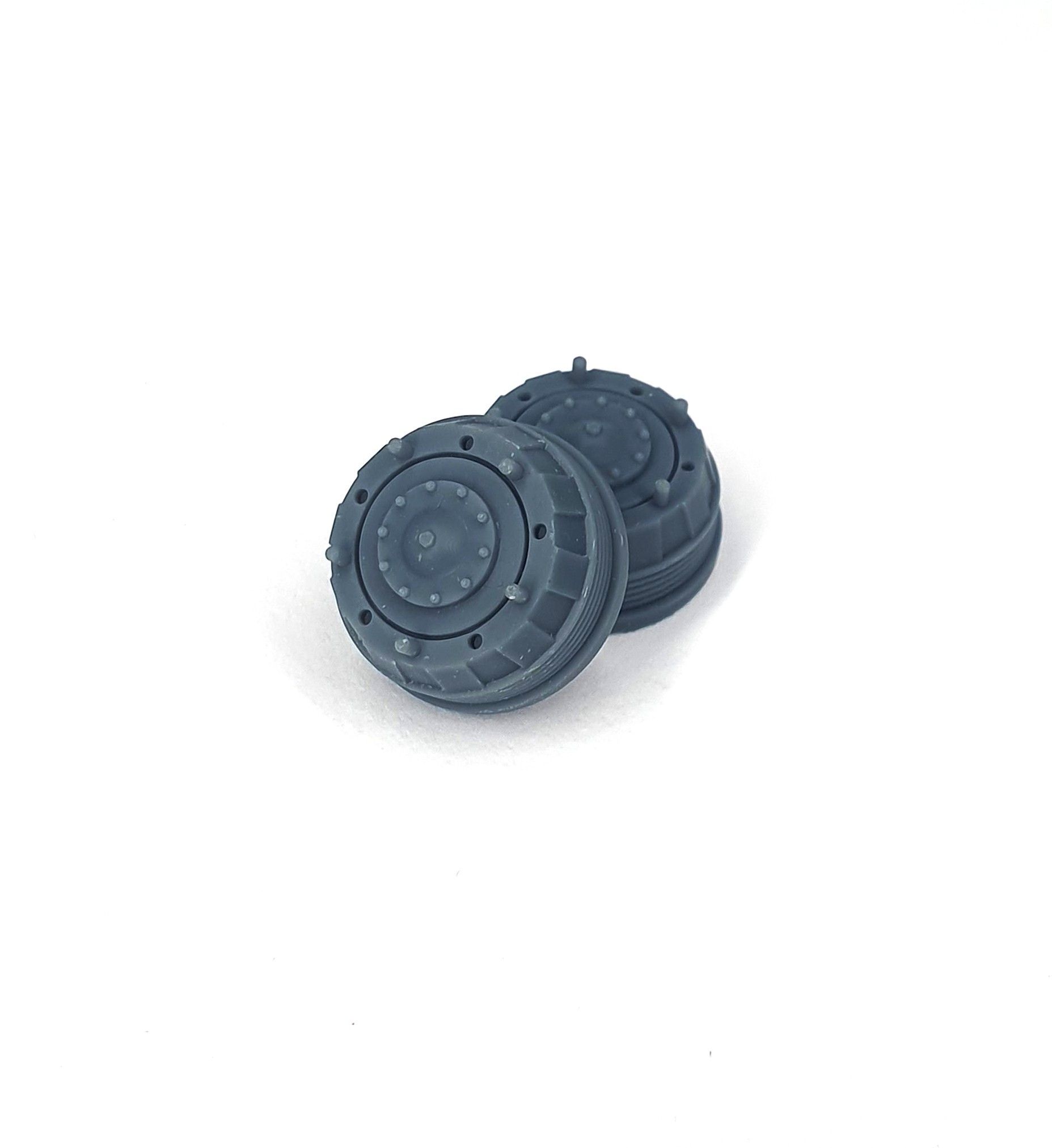 AFVs35-270 	  Sd.Kfz 234 hub with the screws (2 pcs)