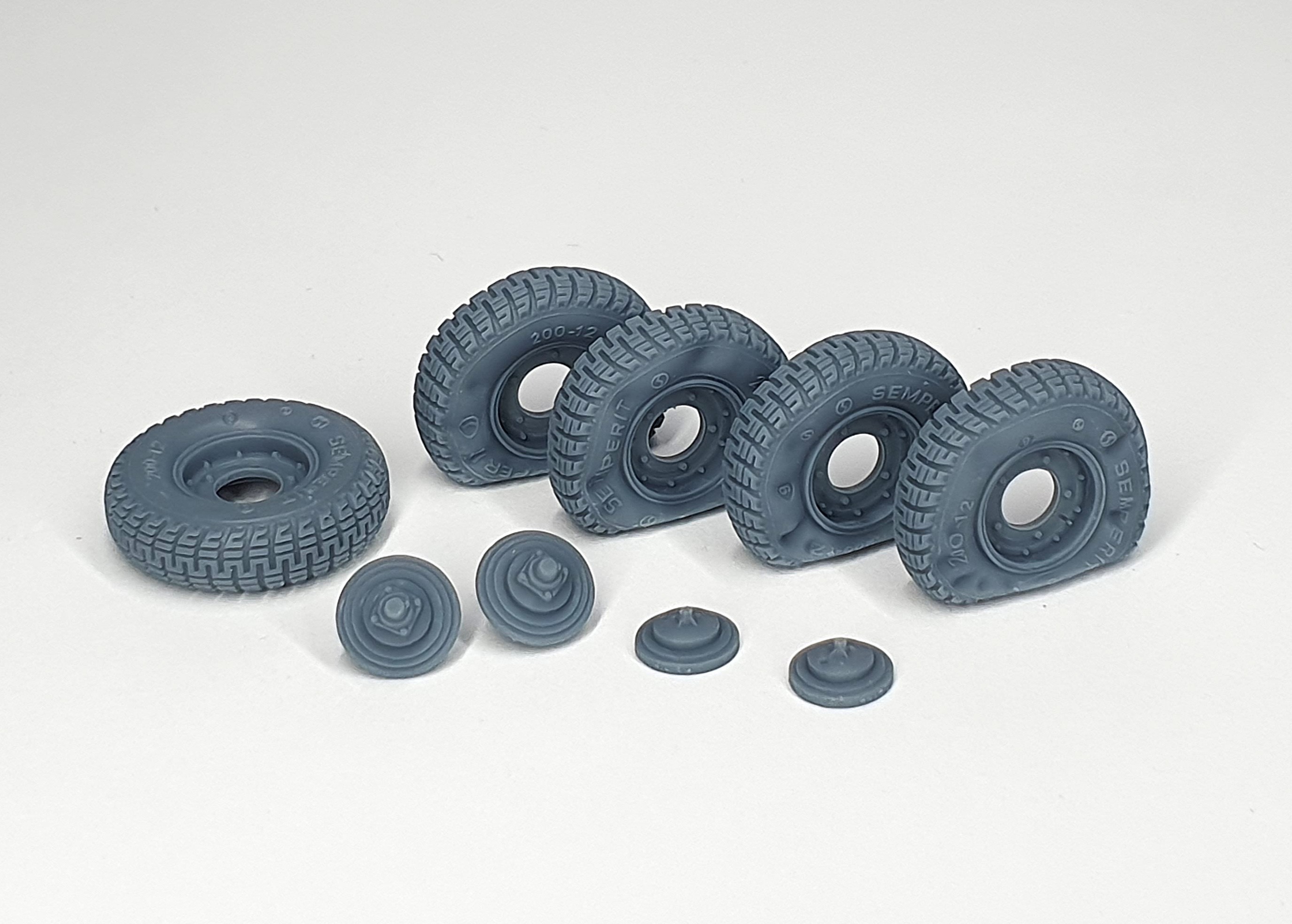 AFVs35-283 	  VW Schwimmwagen road wheels flat tires type 5
