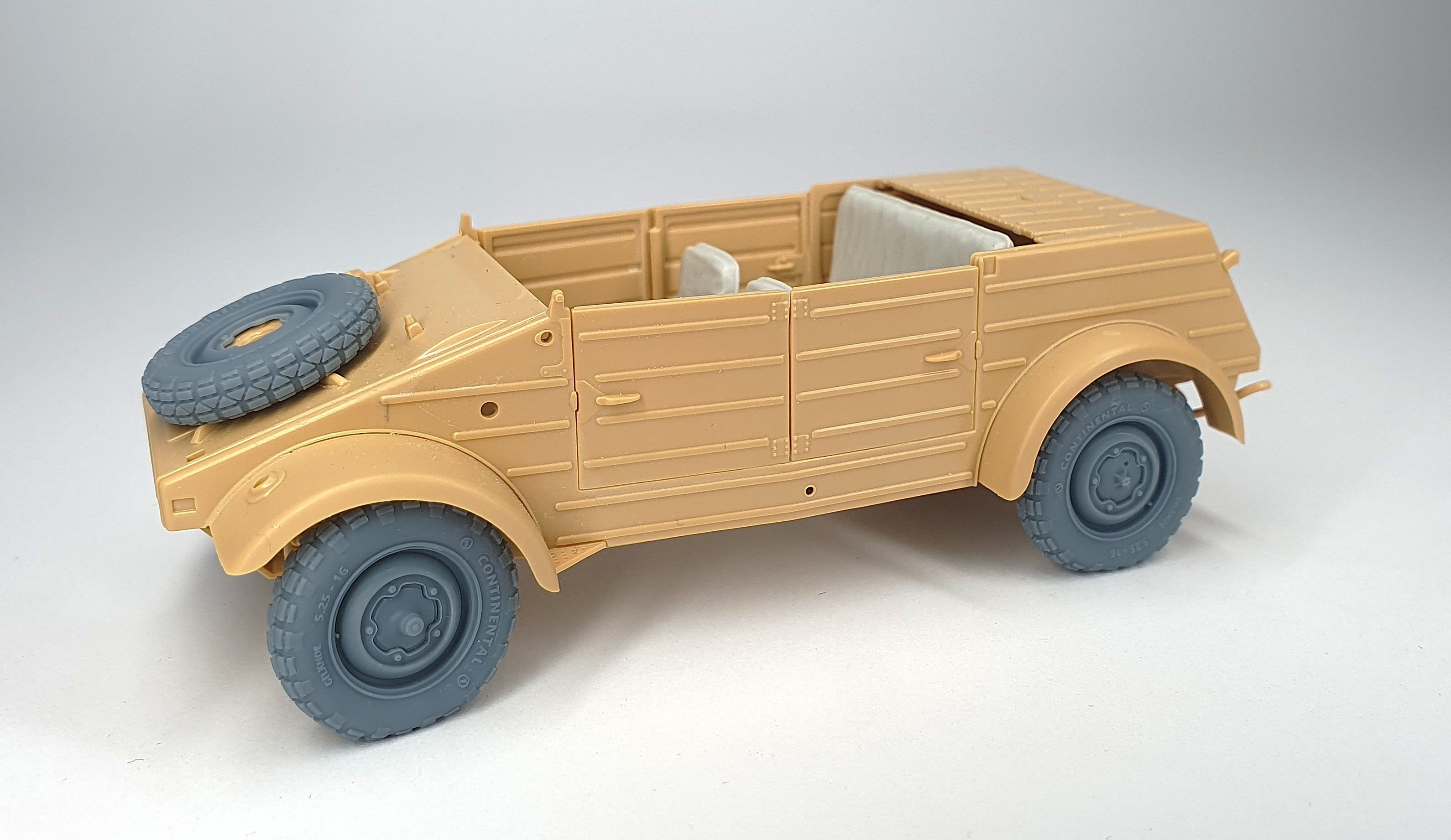 AFVs35-285 	  VW Kubelwagen road wheels (weighted) type 3