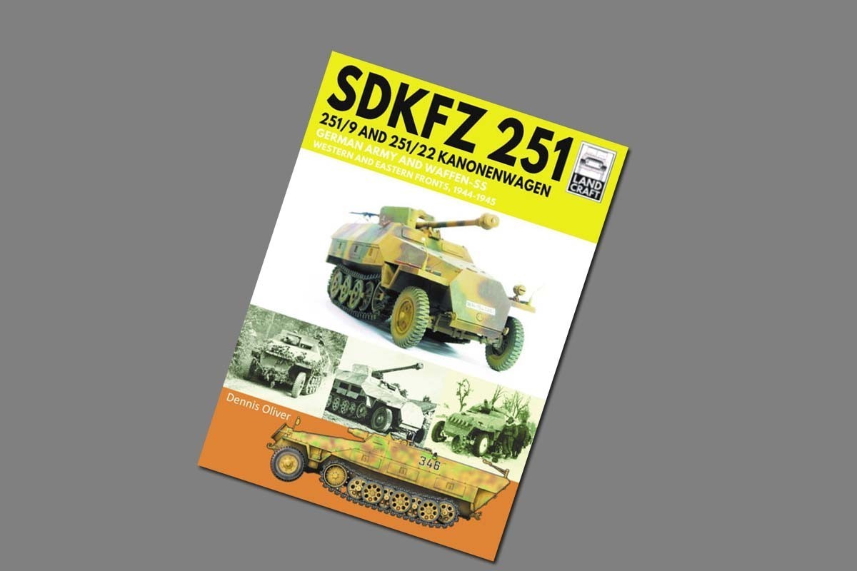 Sd.Kfz 251/9 and 251/2 Kanonenwagen