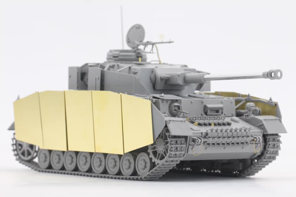 Border Panzer IV Ausf. H Additional Photos