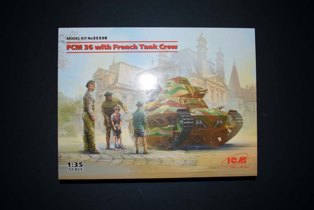 FCM 36 Tank with French Tank Crew