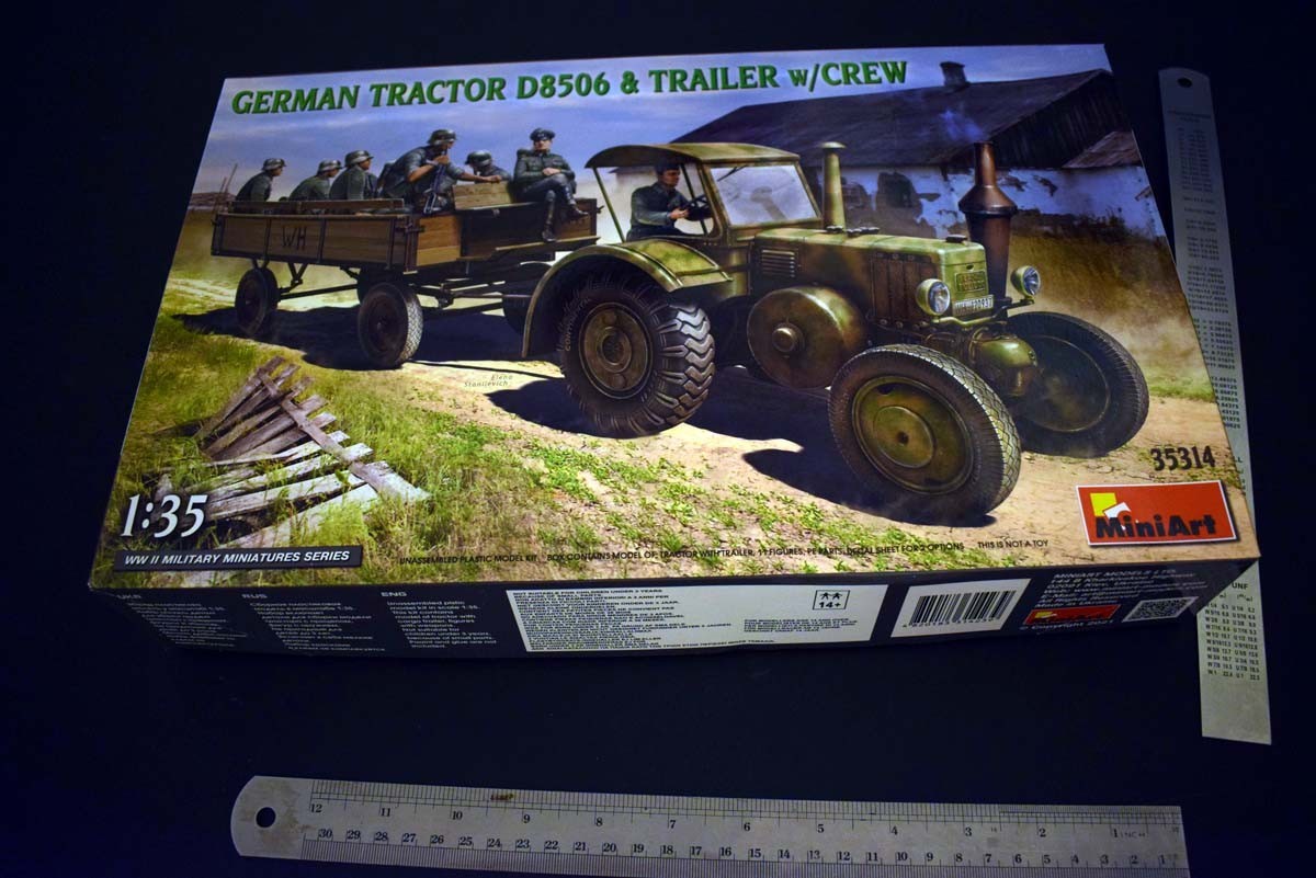 German Tractor D8506 with trailer