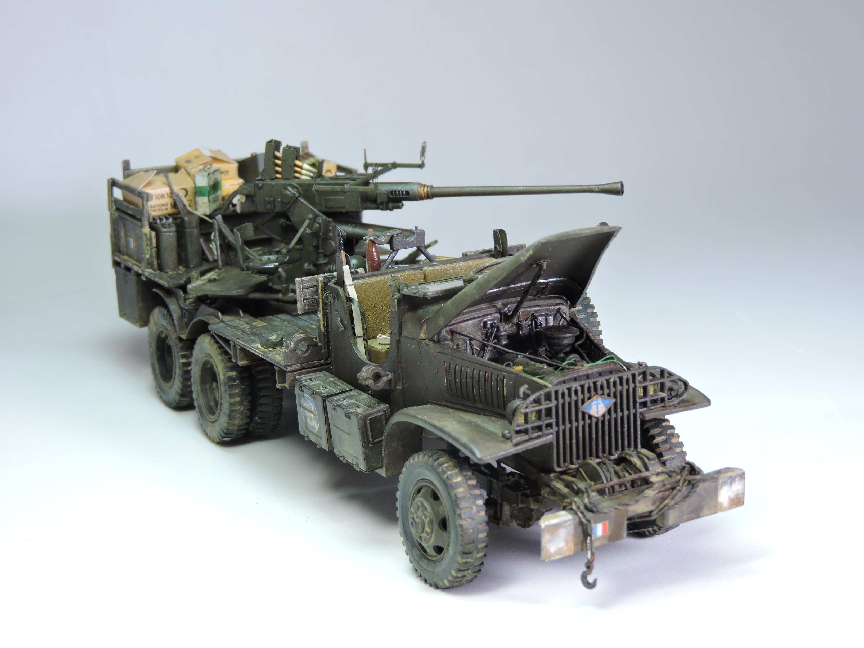 FRENCH LIBERATOR TRUCK - GMC with Bofors AA gun