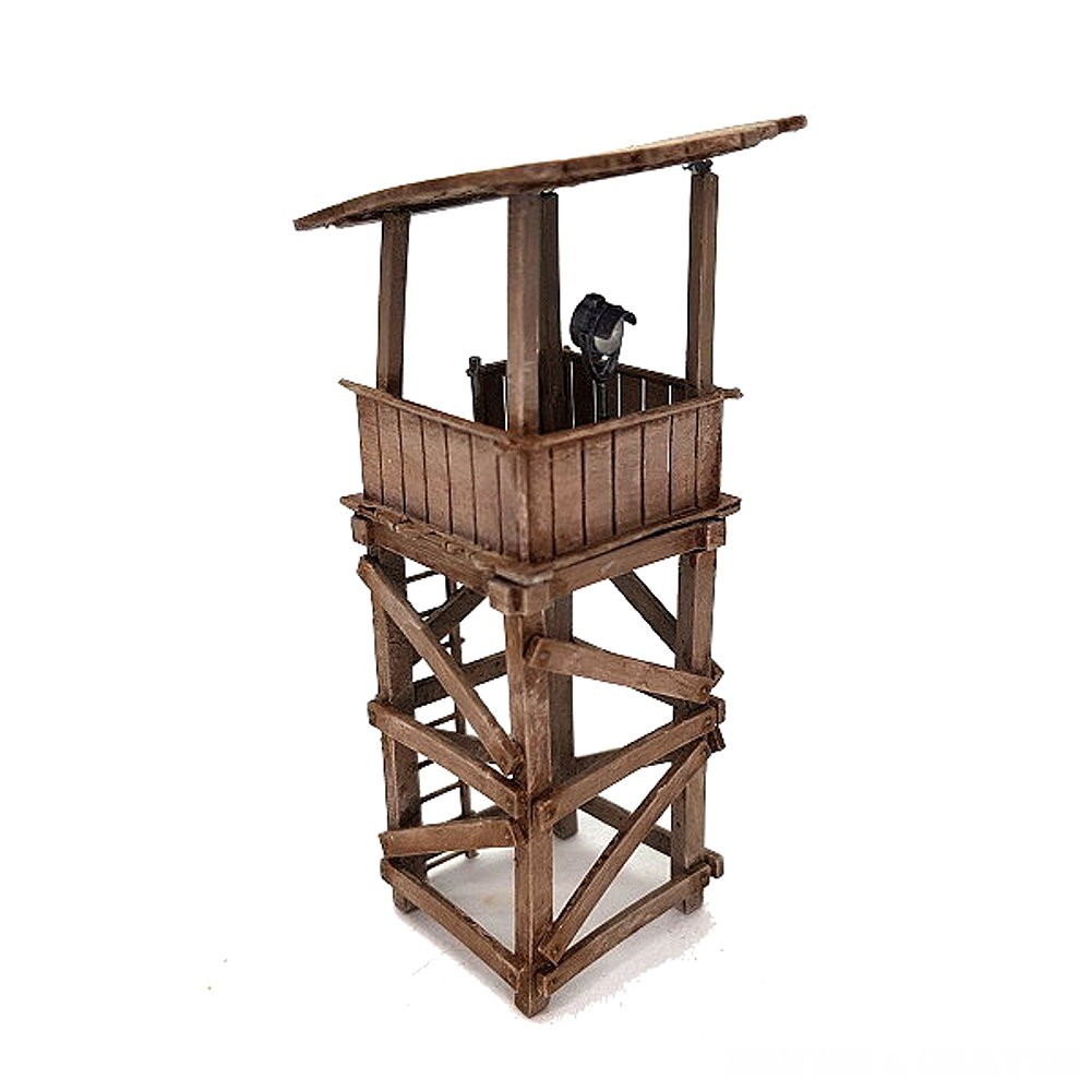1/72 Wooden watchtower with lighted spotlight from Drums and Crates