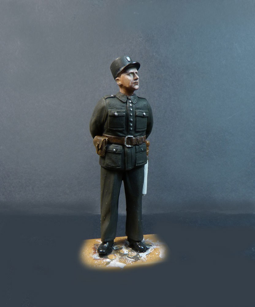 MK35: French Policeman During Occupation