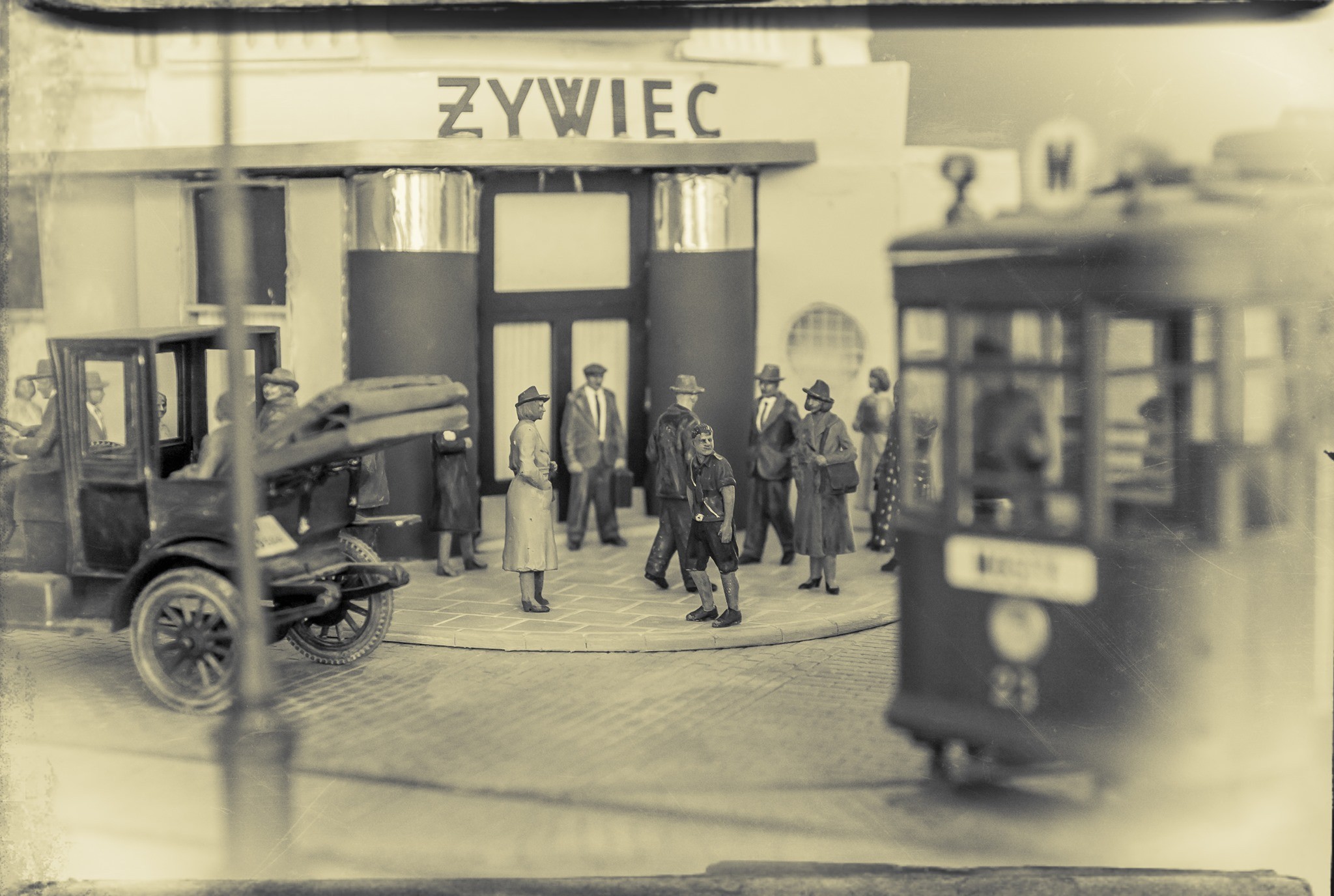 Pre-War Warsaw 'Inspirations' The tenement house of Pinkus Lothe by Marcin Dobrzyniecki
