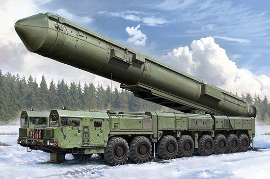 Hobby Boss: BM-21 Grad and Topol-M