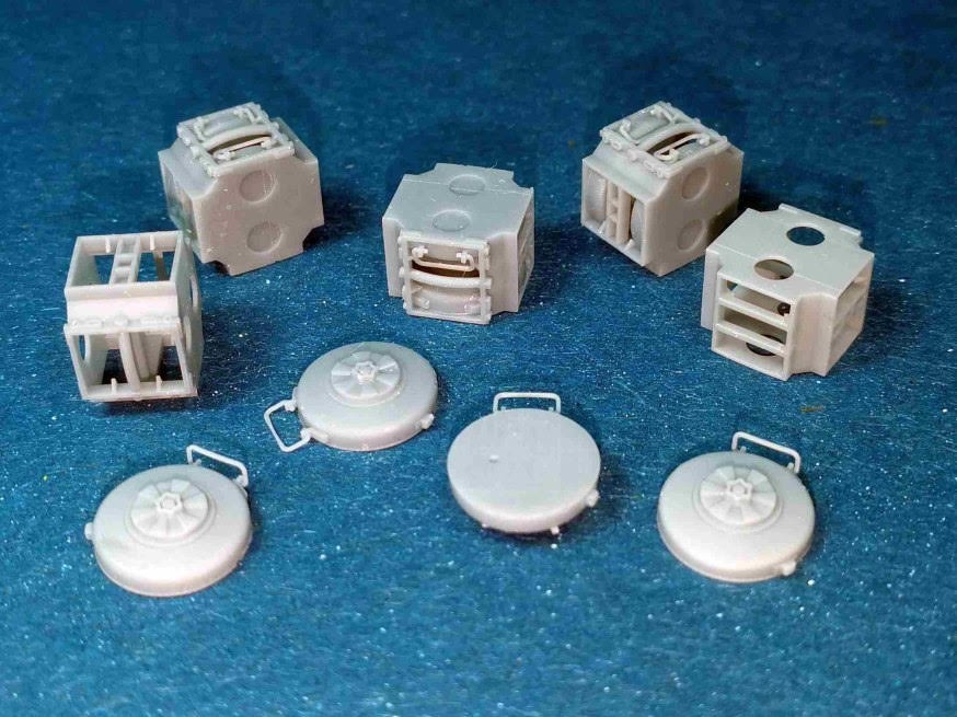 Minor German Tellermine and boxes