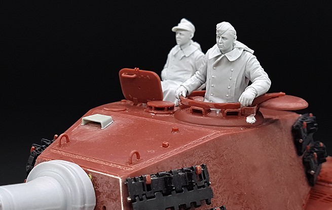 Armorama :: NEW Tamiya Primer Color: RED OXIDE