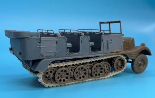 Minor:  Sd.Kfz.11 Mannschaftaufbau conversion