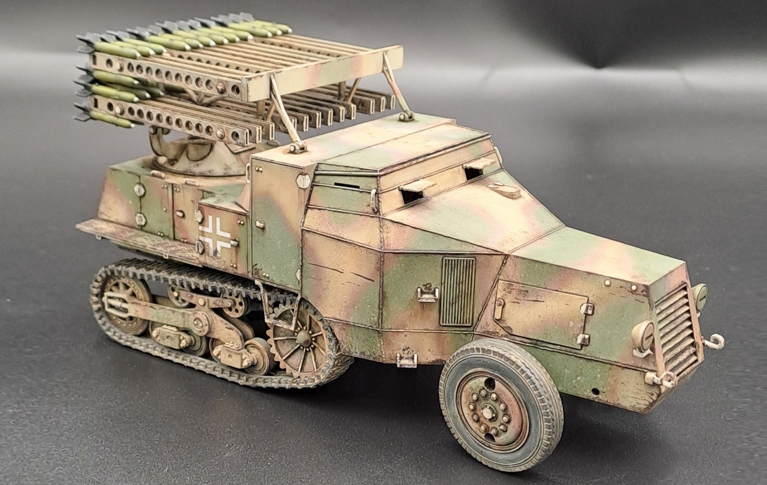 KM Model: 8 cm Raketenwerfer auf Fahrgestell S 303 (f)