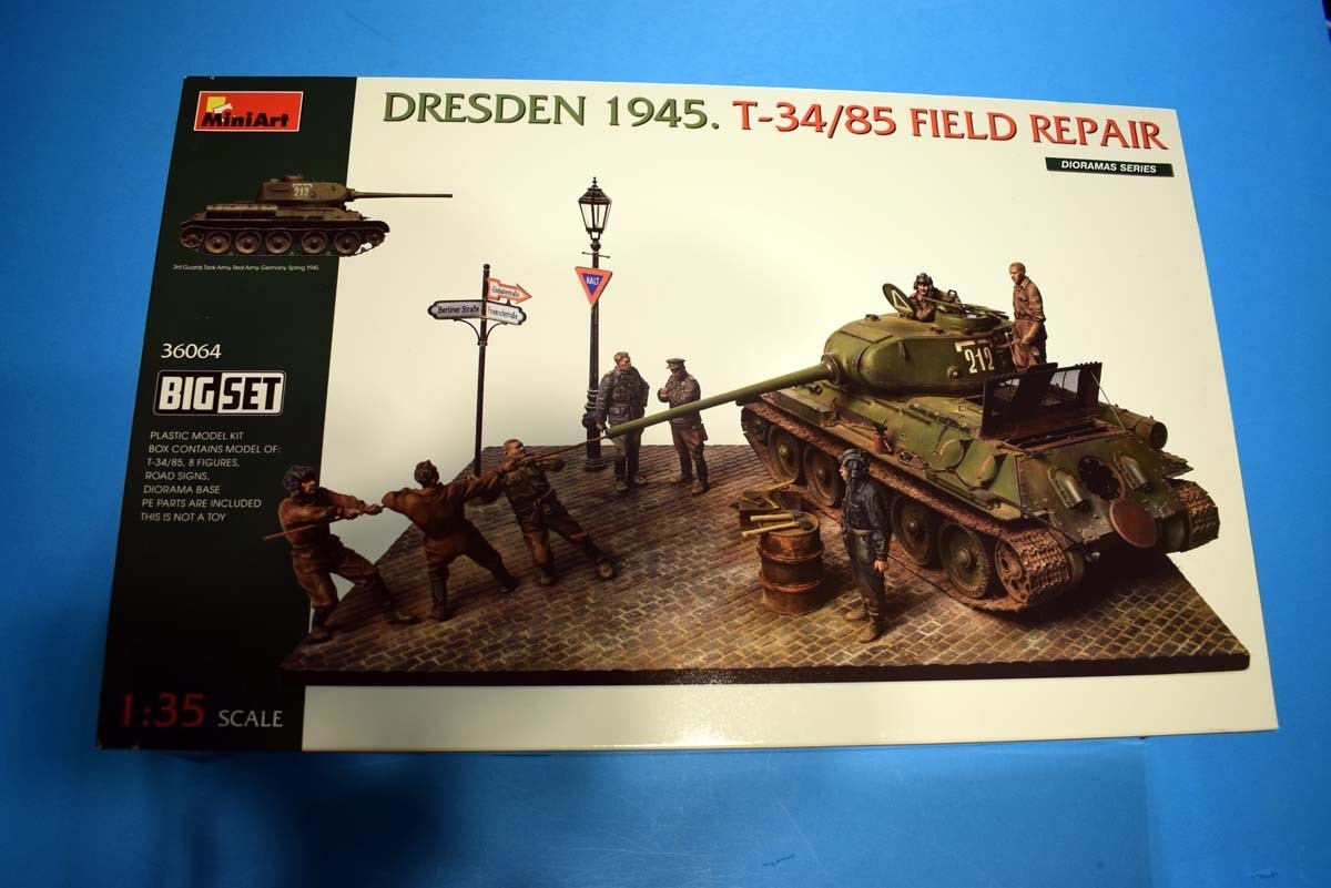 Dresden 1945 T-34/85 Field Repair