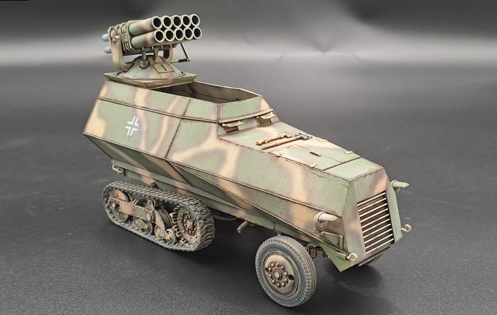 KM Models: Somua Nebelwefer 42