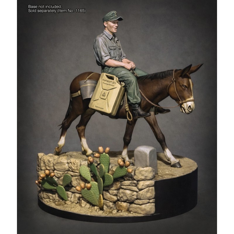 German Soldier with Mule from Royal Model