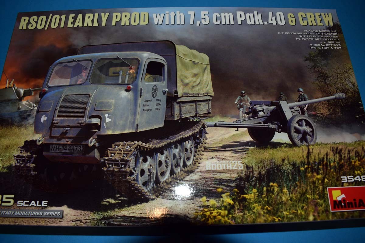RSO/01 Early Production with 7.5cm Pak 40 Plus Crew