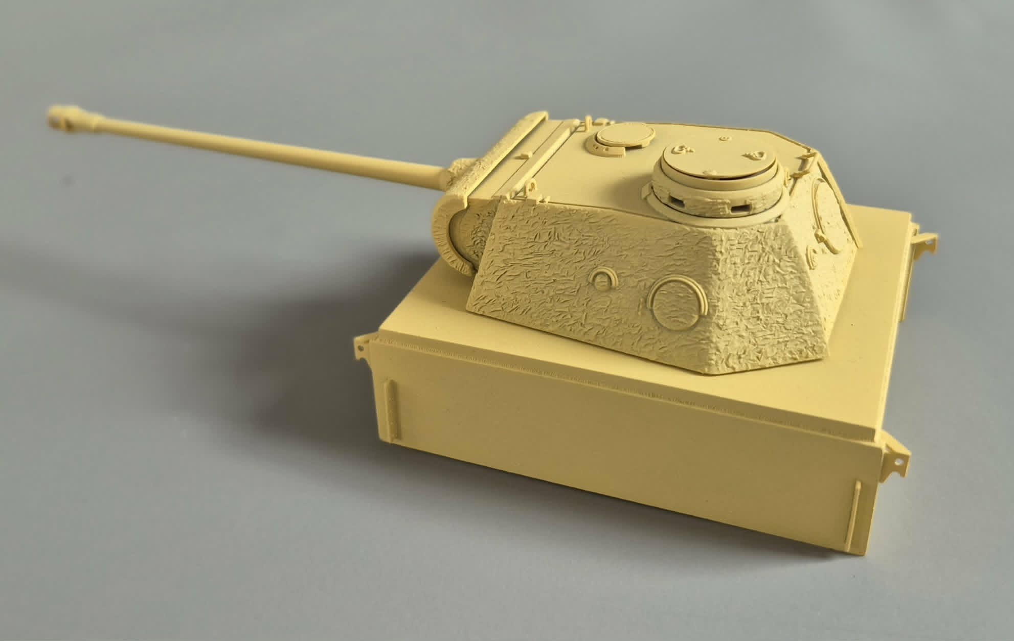Atak: Two models of Pantherturm I