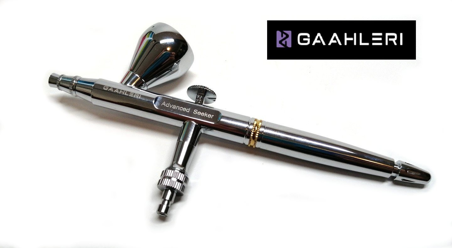 Gaahleri Seeker Airbrush in use