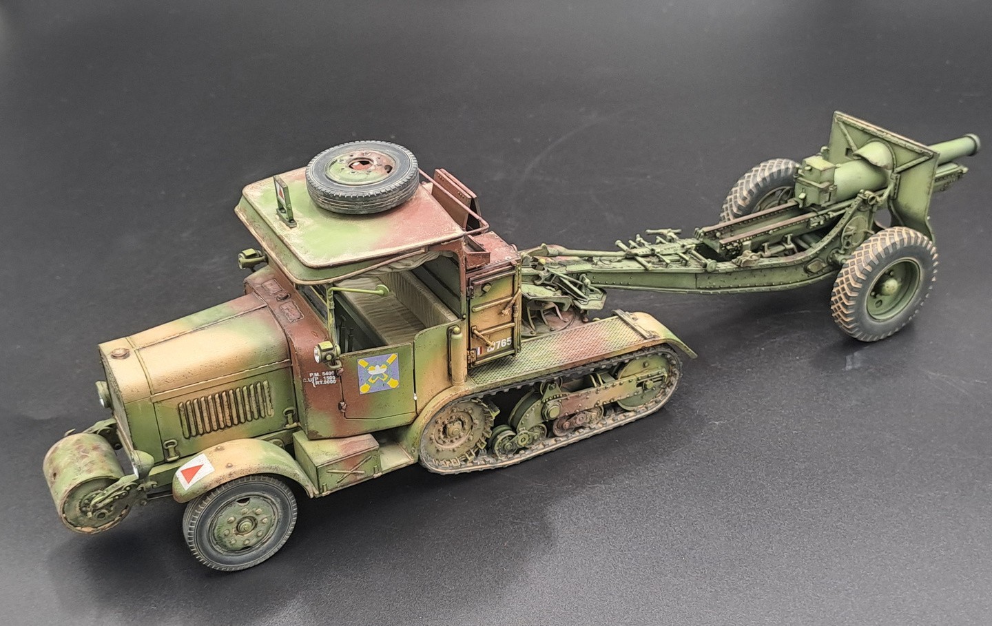 KM Model: Somua MCG Artillery Tractor